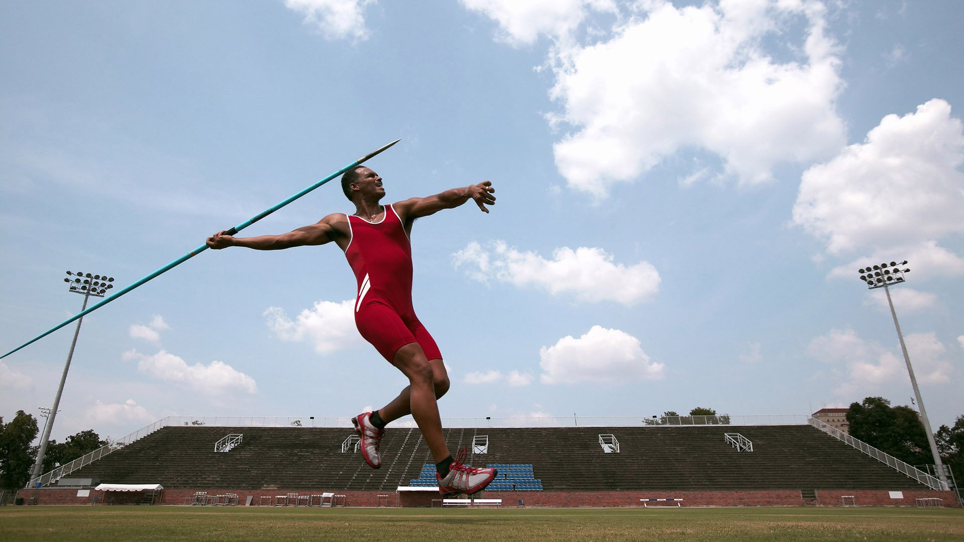 弗朗索瓦·斯图尔特：南非队的中场战术大师，每一传都充满威胁